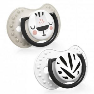 lovi-dynamicky-utisujuci-cumlik-saltpepper-0-3m-2-ks (1)